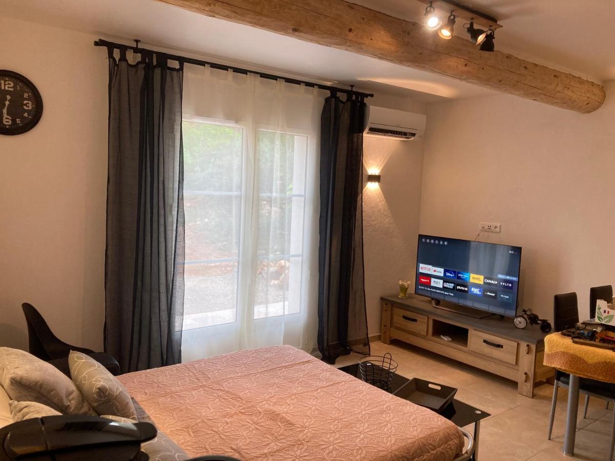 Gite Le Mas Des Oliviers Draguignan Exterior foto